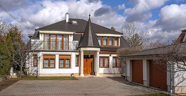 Eladó családi ház, Budapesten, III. kerületben 499.9 M Ft