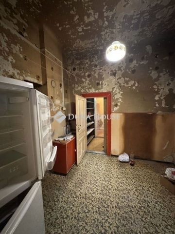 Eladó családi ház, Budapesten, XVIII. kerületben 56 M Ft