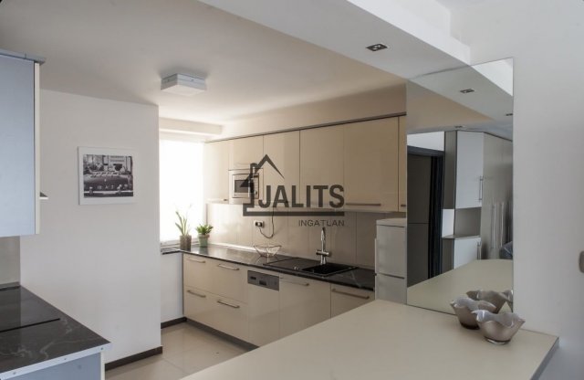 Kiadó téglalakás, albérlet, XI. kerületben, Iglói utcában