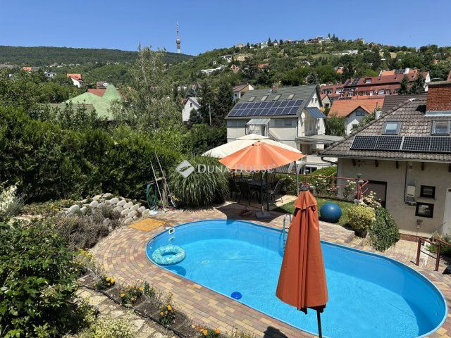 Eladó sorház, Pécsett, Bálicsi úton 169.9 M Ft, 5 szobás