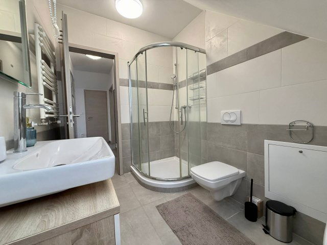 Eladó téglalakás, Pécsett 81.9 M Ft, 3 szobás