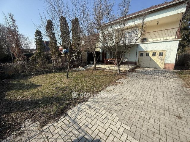 Eladó nyaraló, Tiszakécskén 45 M Ft, 3 szobás