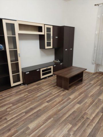 Kiadó téglalakás, albérlet, Egerben, Rózsa Károly utcában