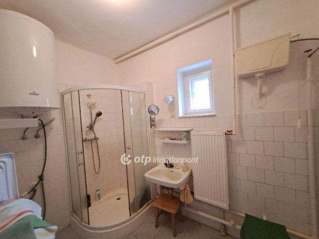 Eladó családi ház, Kisújszálláson 26.7 M Ft, 2 szobás