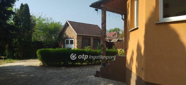 Eladó családi ház, Gödön 139 M Ft, 6 szobás