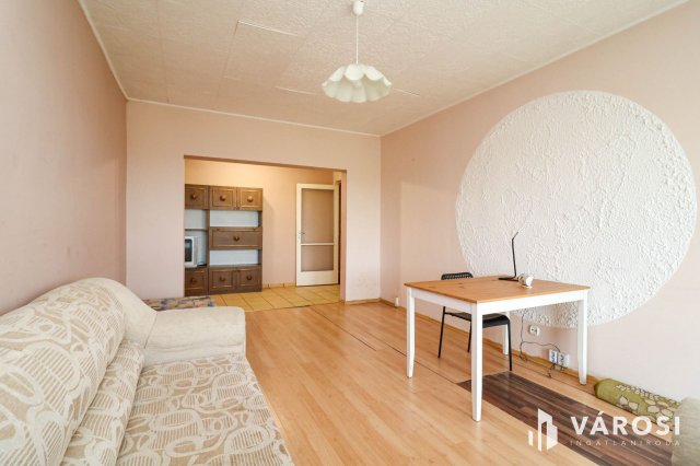 Eladó panellakás, Békésen 13.9 M Ft, 2 szobás