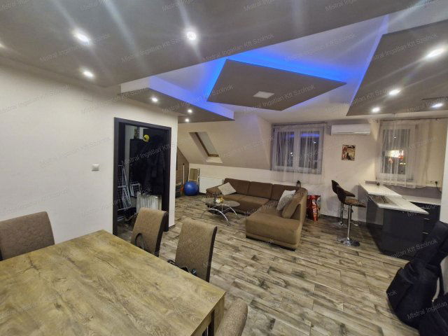 Eladó téglalakás, Szolnokon 44 M Ft, 2 szobás