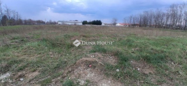 Eladó ipari ingatlan, Gyálon 180 M Ft / költözzbe.hu