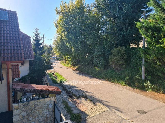 Eladó családi ház, Törökbálinton 170 M Ft, 9 szobás