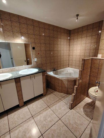 Eladó panellakás, Dunaújvárosban 34.9 M Ft, 2 szobás