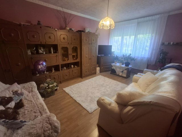 Eladó téglalakás, Dorogon, Gorkij utcában 44.5 M Ft, 2 szobás
