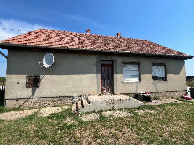 Eladó családi ház, Balmazújvárosban 22.9 M Ft, 3 szobás