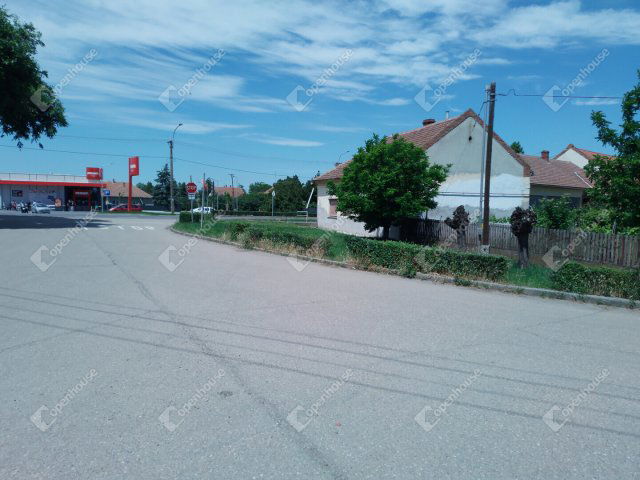 Eladó családi ház, Vésztőn 24.9 M Ft, 4 szobás
