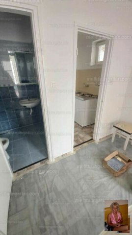 Eladó családi ház, Pécsett 21.5 M Ft, 1 szobás