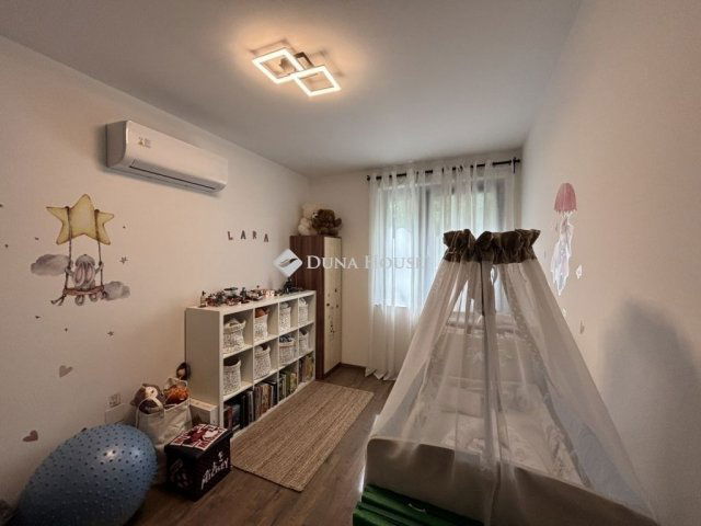 Eladó családi ház, Kecskeméten 124.99 M Ft, 4 szobás