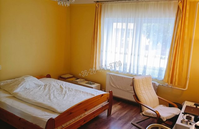 Eladó családi ház, Bábolnán 82.99 M Ft, 5 szobás
