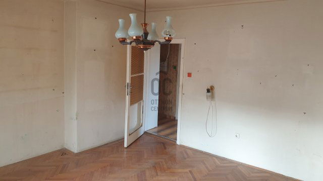 Eladó téglalakás, Ózdon 9.6 M Ft, 2 szobás