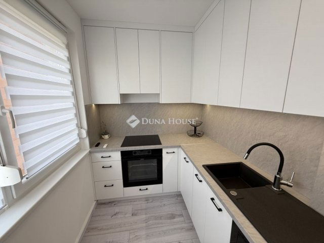 Eladó panellakás, Kecskeméten 55 M Ft, 2 szobás