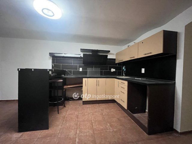 Eladó téglalakás, Szegeden 26.9 M Ft, 1 szobás