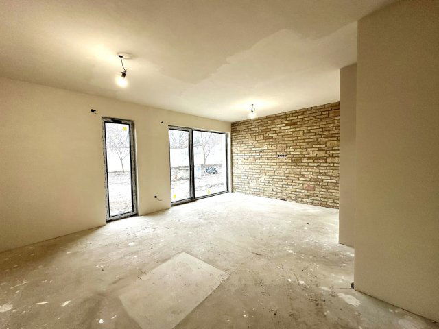 Eladó téglalakás, Vácon 87.9 M Ft, 1+2 szobás