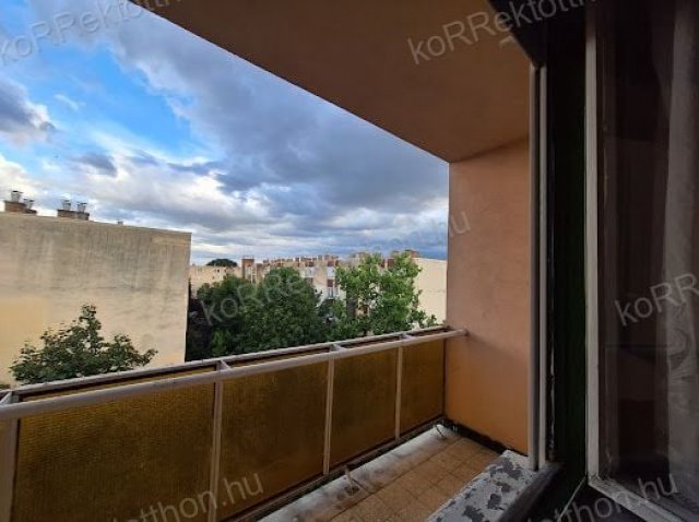 Eladó téglalakás, Jászberényben 29.9 M Ft, 2 szobás