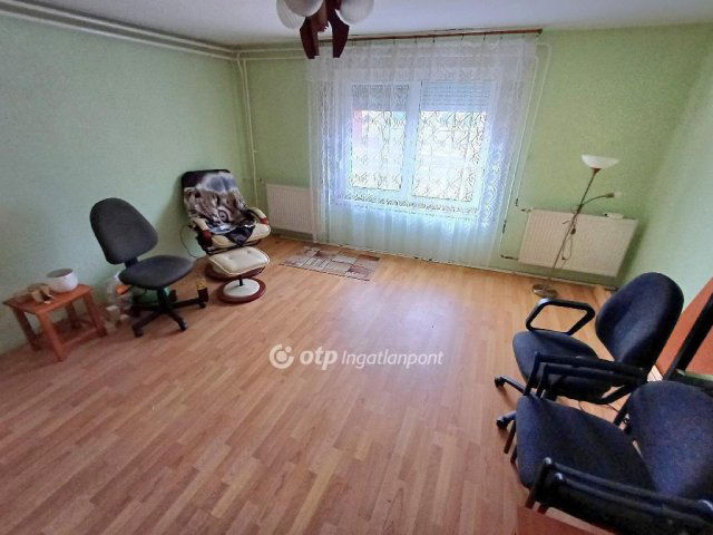 Eladó családi ház, Baján 32 M Ft, 2 szobás