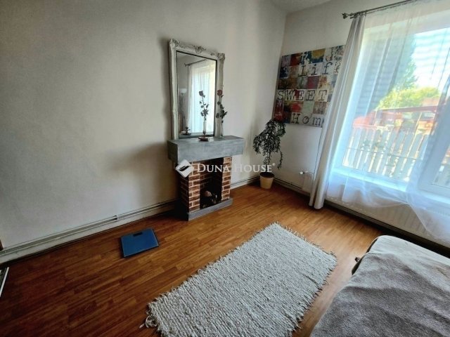 Eladó ikerház, Pécsett 84 M Ft, 5 szobás / költözzbe.hu