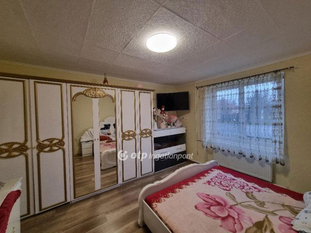 Eladó családi ház, Celldömölkön 54.99 M Ft, 2+1 szobás