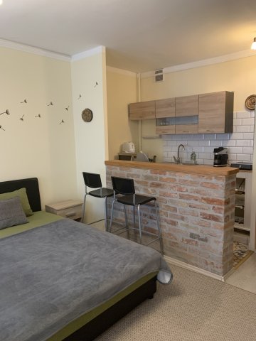 Kiadó téglalakás, albérlet, Egerben 130 E Ft / hó, 1 szobás
