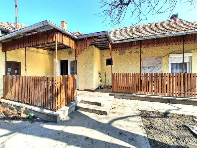 Eladó családi ház, Siófokon 69.9 M Ft, 3 szobás