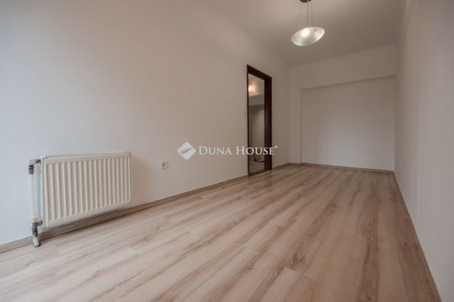 Eladó téglalakás, Budapesten, XVIII. kerületben 63.9 M Ft