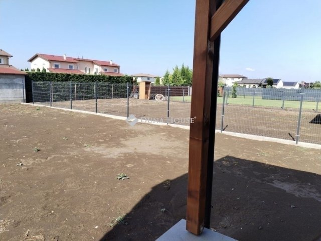 Eladó ikerház, Szegeden 170 M Ft, 6 szobás / költözzbe.hu