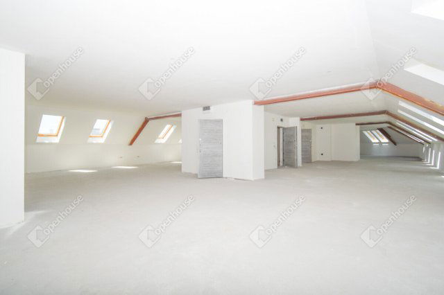 Kiadó iroda, Szegeden 1496 E Ft / hó, 1 szobás