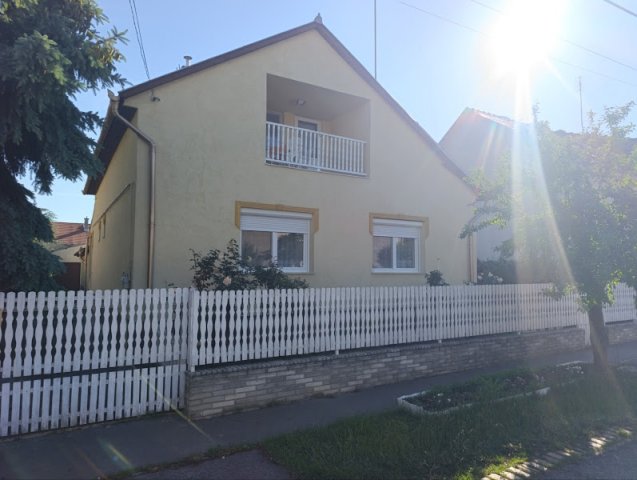 Eladó családi ház, Budapesten, XVIII. kerületben 129.99 M Ft