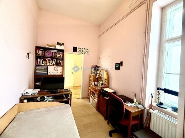 Eladó téglalakás, Budapesten, VIII. kerületben 120 M Ft