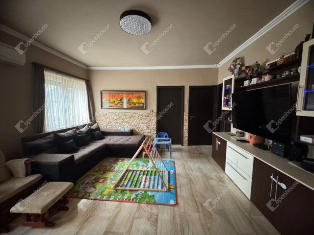 Eladó családi ház, Celldömölkön 63 M Ft, 4 szobás