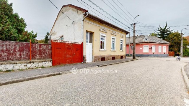 Eladó családi ház, Sátoraljaújhelyen 18 M Ft, 3+1 szobás