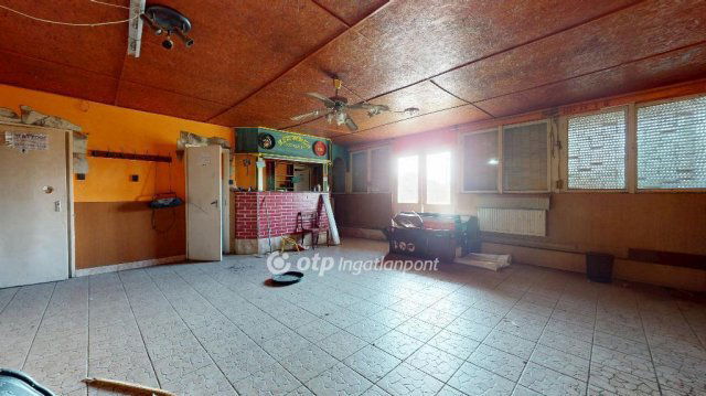 Eladó családi ház, Tiszaújvárosban 29.999 M Ft, 2 szobás