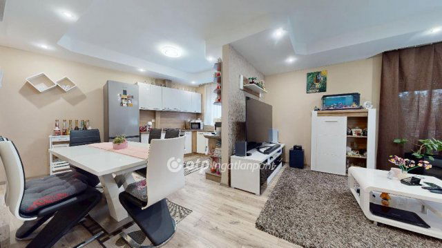 Eladó téglalakás, Nyíregyházán 72 M Ft, 3 szobás