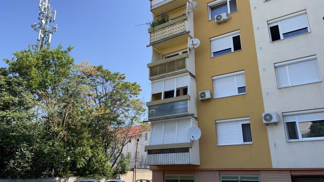 Eladó panellakás, Makón, Tömörkény utcában 30.9 M Ft