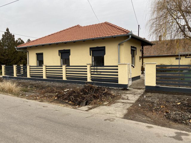 Eladó családi ház, Abonyban 67.99 M Ft, 4 szobás