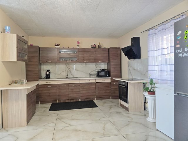 Eladó családi ház, Debrecenben 39.9 M Ft, 3 szobás