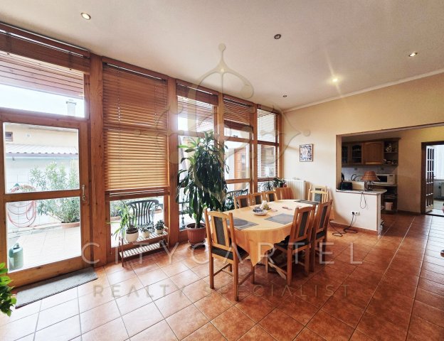 Eladó családi ház, Budapesten, XVIII. kerületben 125 M Ft