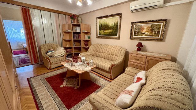 Kiadó panellakás, albérlet, Debrecenben 200 E Ft / hó, 3 szobás