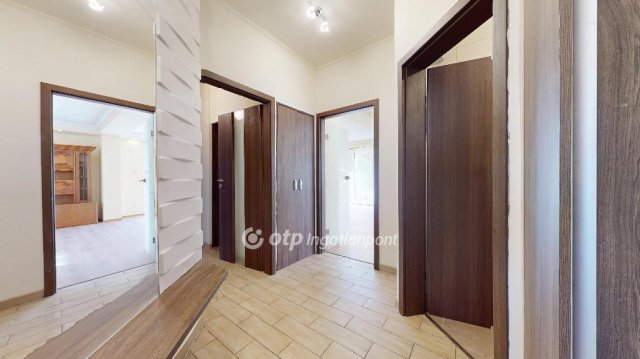 Eladó családi ház, Nyíregyházán 99.5 M Ft, 6 szobás