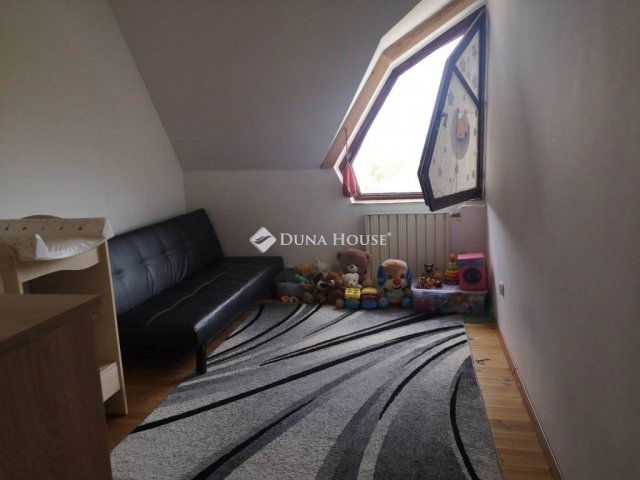 Eladó téglalakás, Szegeden 81.59 M Ft, 5 szobás