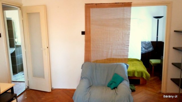 Kiadó téglalakás, albérlet, Pécsett, Bárány úton, 2 szobás