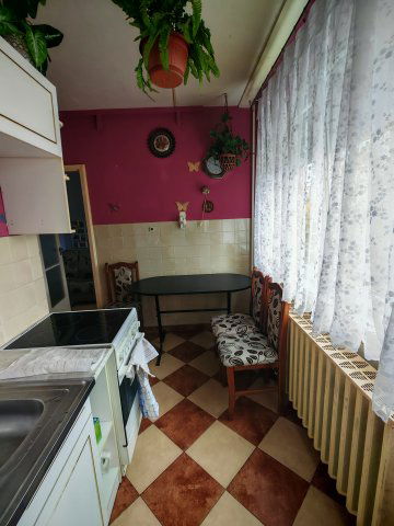 Eladó panellakás, Baján 32 M Ft, 2+1 szobás