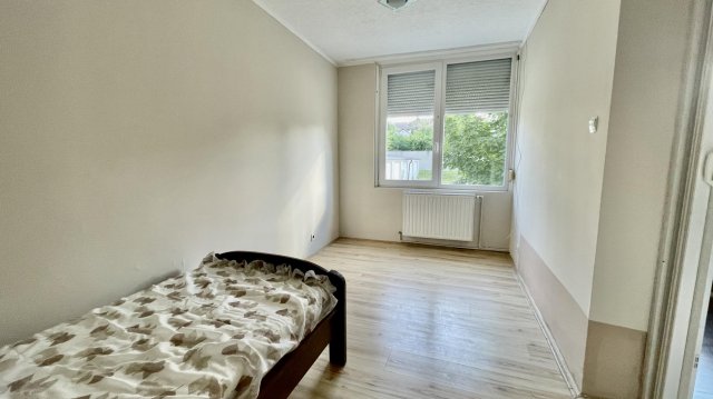 Kiadó téglalakás, albérlet, Tatán 180 E Ft / hó, 2+1 szobás