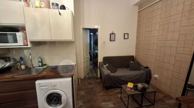 Kiadó téglalakás, albérlet, V. kerületben, Balassi Bálint utcában